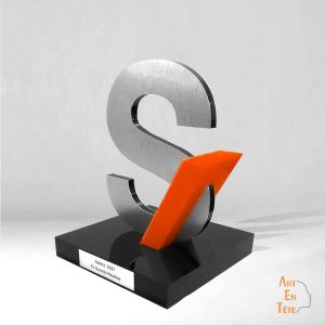 Trophée métal plexiglas 100% made in France