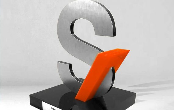 Trophée métal plexiglas 100% made in France