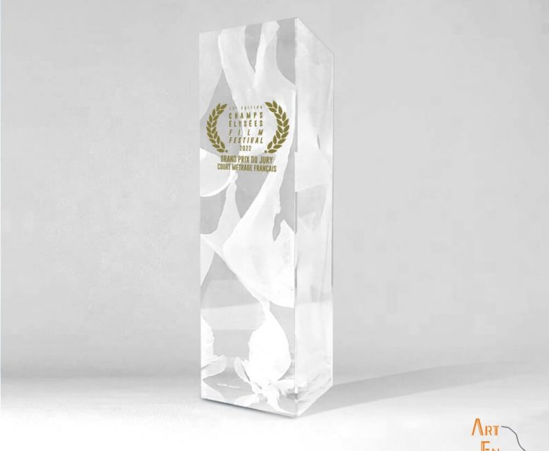 Trophée sur mesure plexiglas made in France