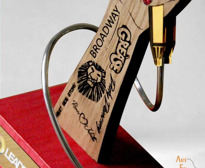 Trophée micro made in France sur mesure