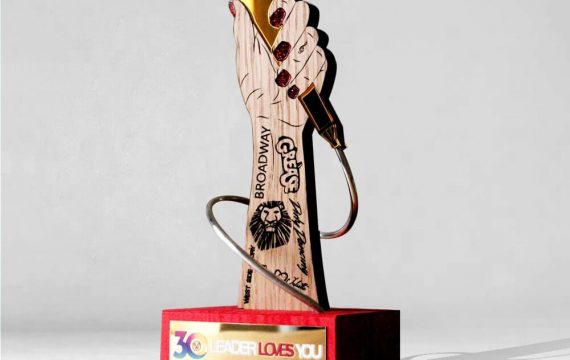 Trophée micro made in France sur mesure