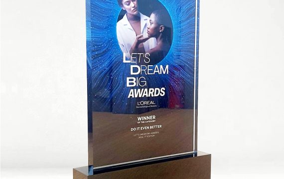 création trophées sur mesure