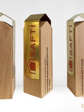 trophées sur mesure bois et laiton