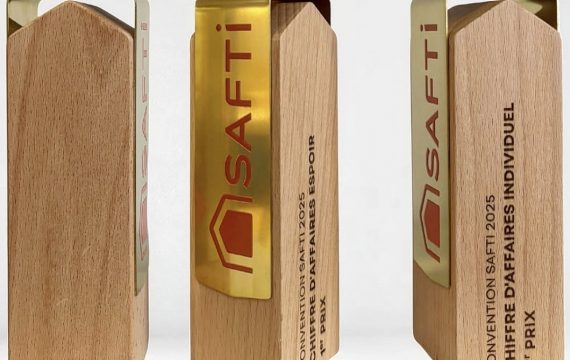 trophées sur mesure bois et laiton