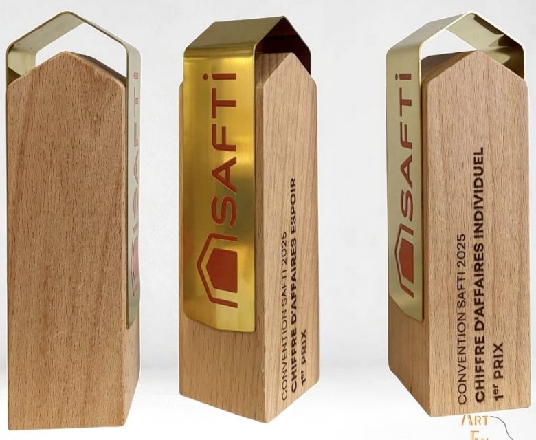 trophées sur mesure bois et laiton