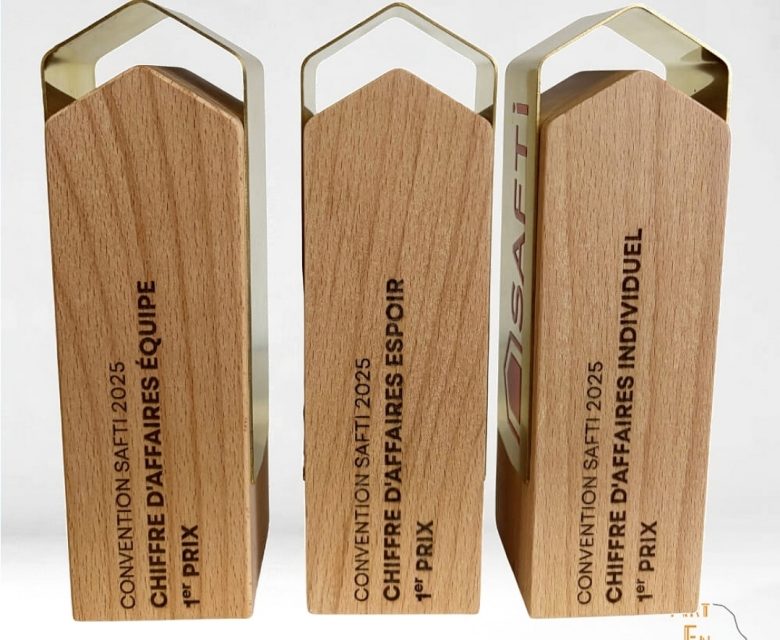 création trophée bois laiton