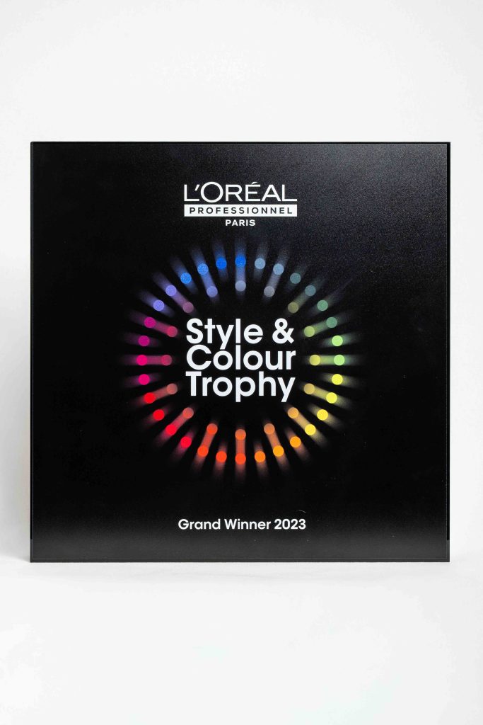 trophée plexiglas noir sur mesure