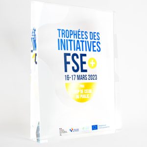 trophée en verre personnalisable