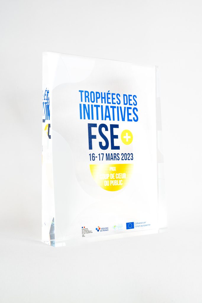 trophée en verre personnalisable