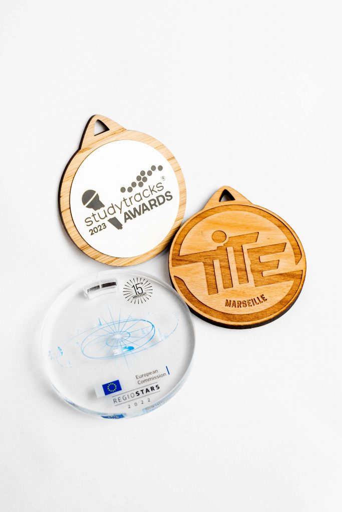 création trophées éco-responsables sur mesure