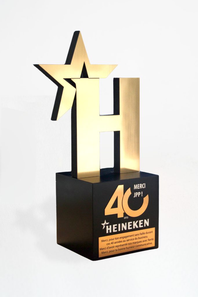 création trophées sur mesure