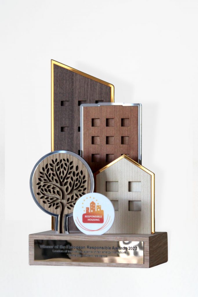 création trophées responsables sur mesure