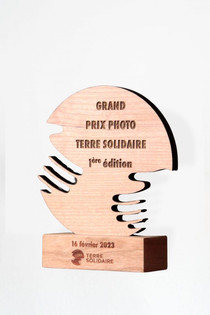 création trophée éthique en bois sur mesure